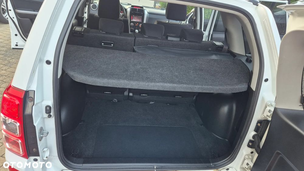 Suzuki Grand Vitara 2.0 Comfort + Family - 36
