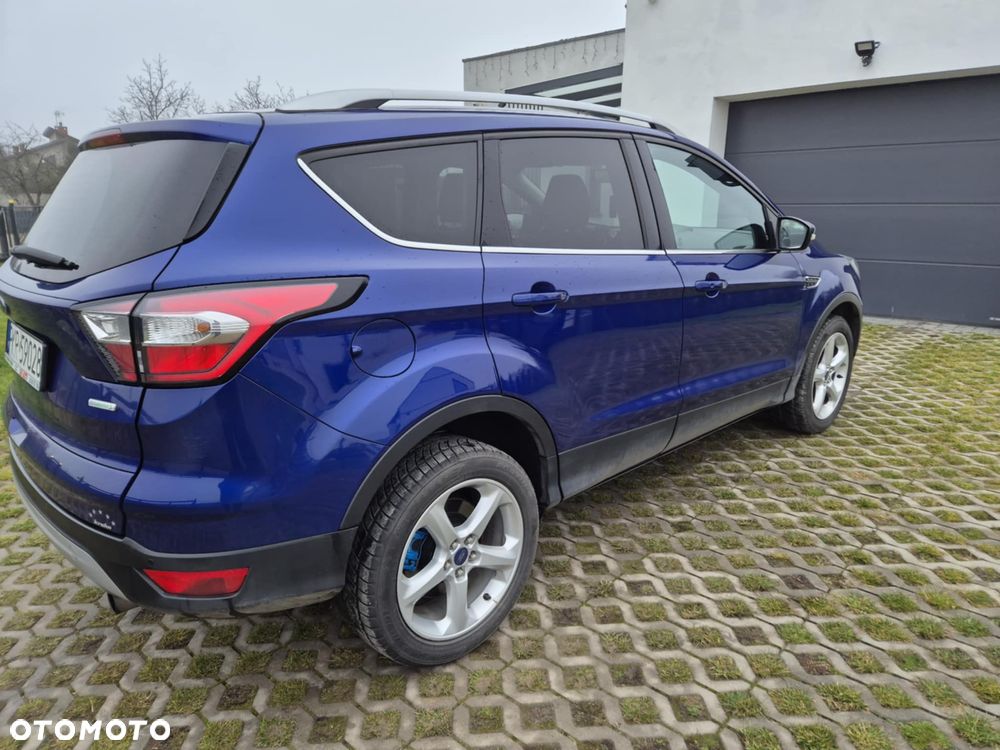 Ford Kuga - 4