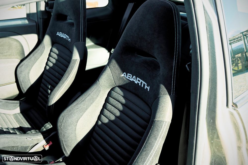 Abarth 695C 1.4 T-Jet - 32