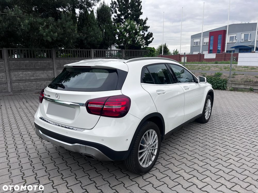 Mercedes-Benz GLA 200 7G-DCT Urban