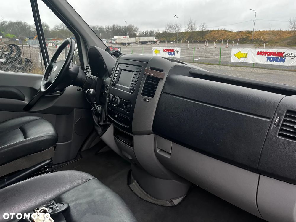 Volkswagen Crafter - 12