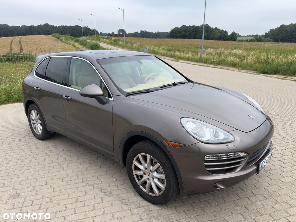 Porsche Cayenne - 1