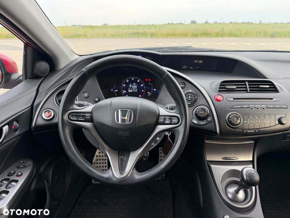 Honda Civic 1.8 Comfort - 9