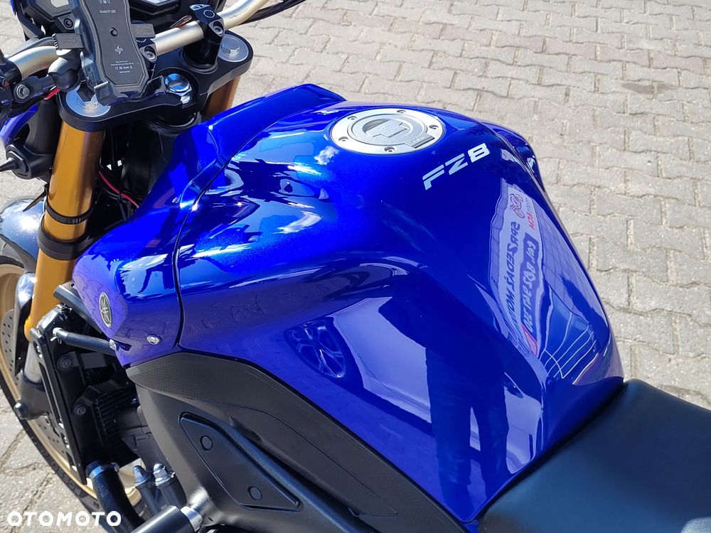 Yamaha FZ8 - 18