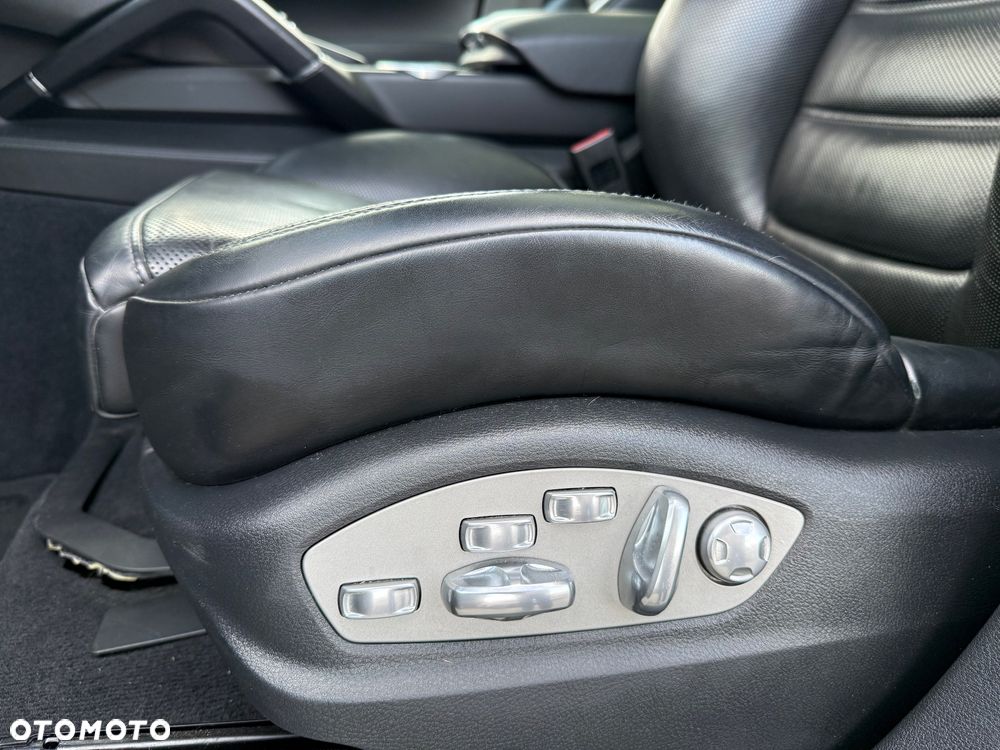 Porsche Cayenne Turbo - 22