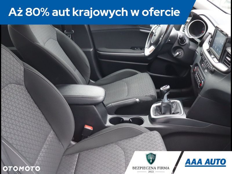 Kia Ceed - 10