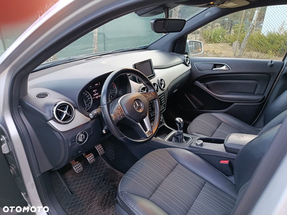 Mercedes-Benz Klasa B 180 CDI (BlueEFFICIENCY) - 9