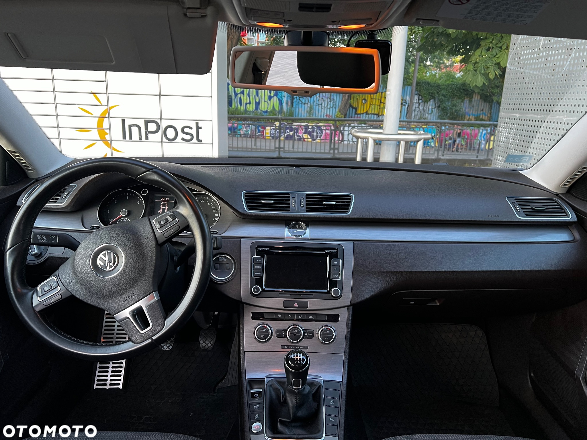 Volkswagen Passat 2.0 TDI DPF Comfortline - 12