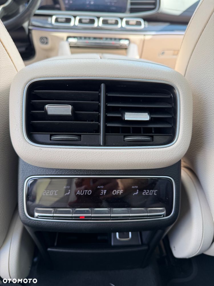 Mercedes-Benz GLS - 29