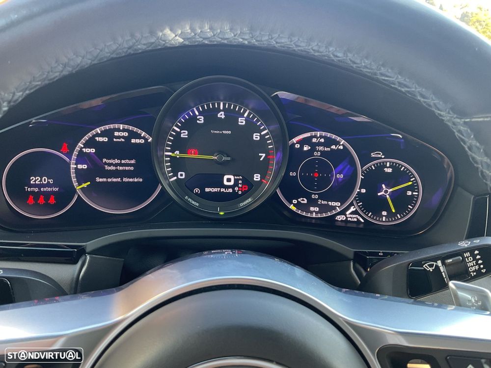 Porsche Cayenne Coupé E-Hybrid - 28