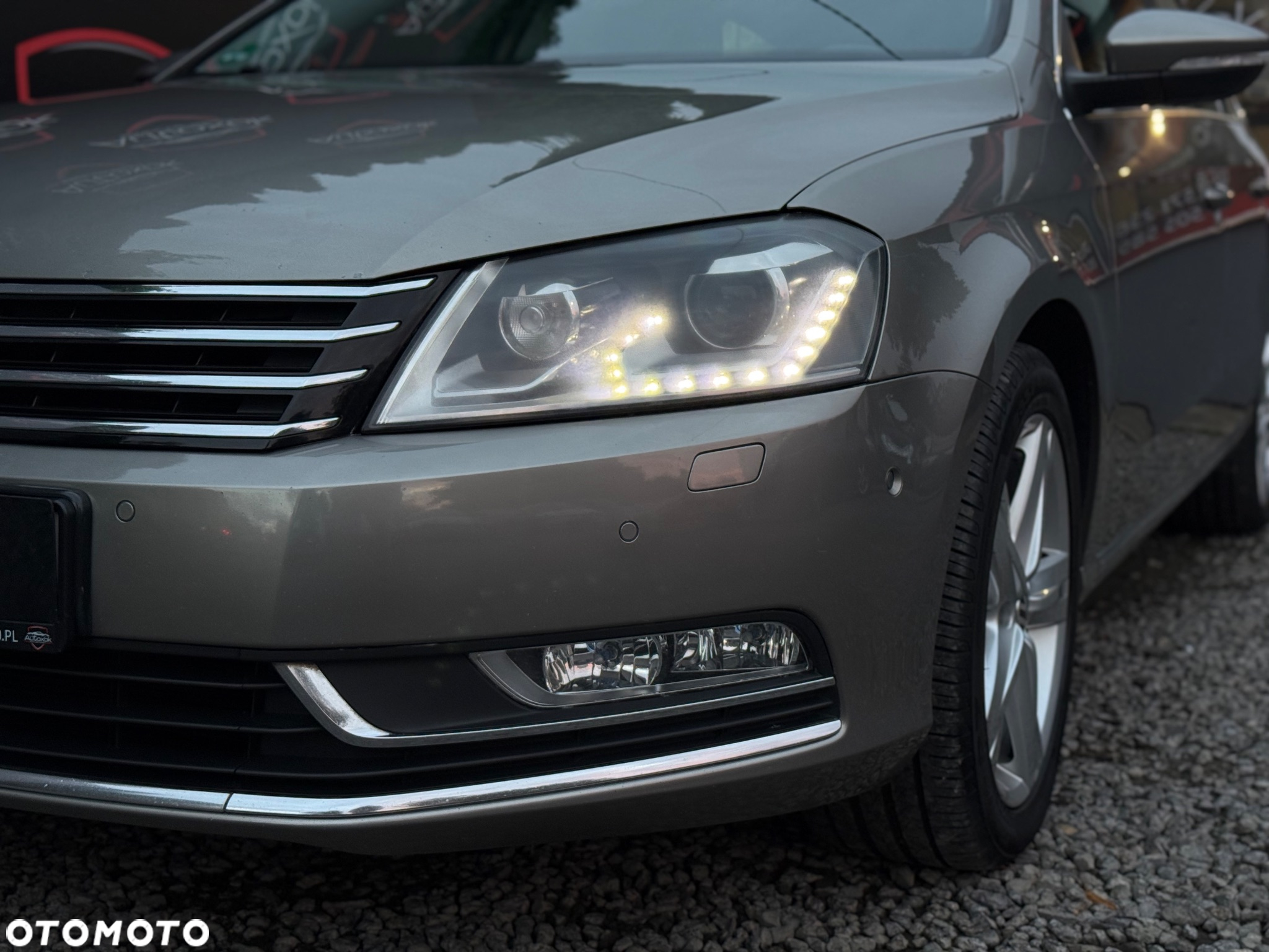 Volkswagen Passat - 4
