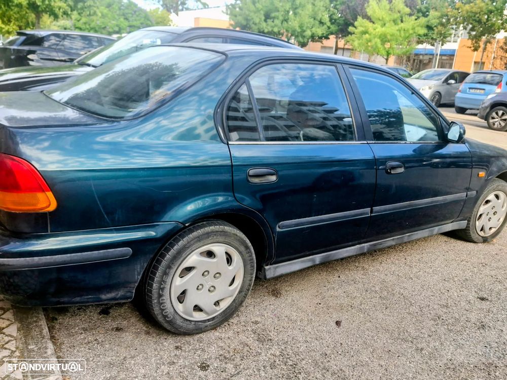 Honda Civic 1.5i LS - 3