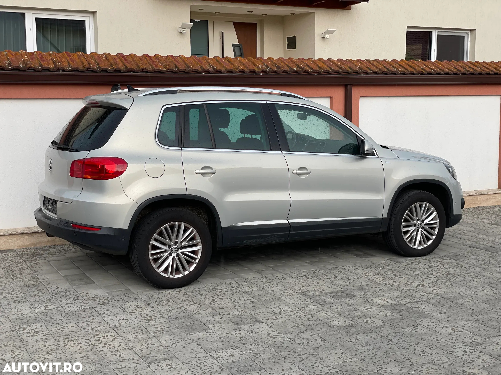Volkswagen Tiguan 2.0 TDI DPF 4Motion Automatik Sport & Style - 6