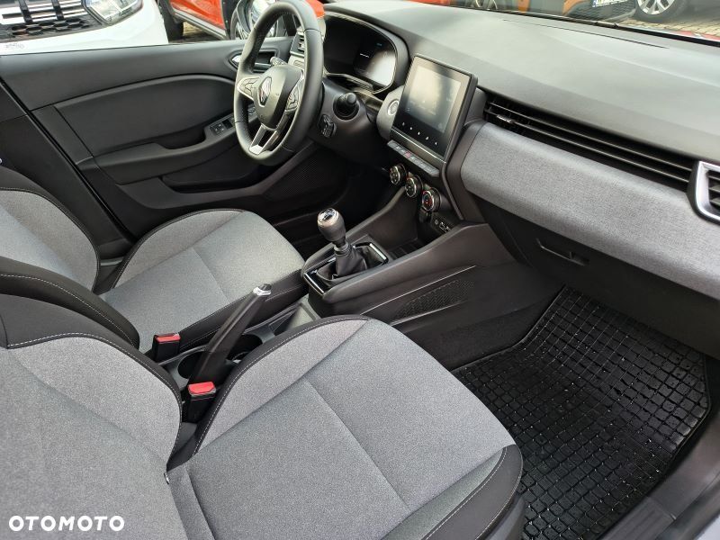 Renault Clio - 20