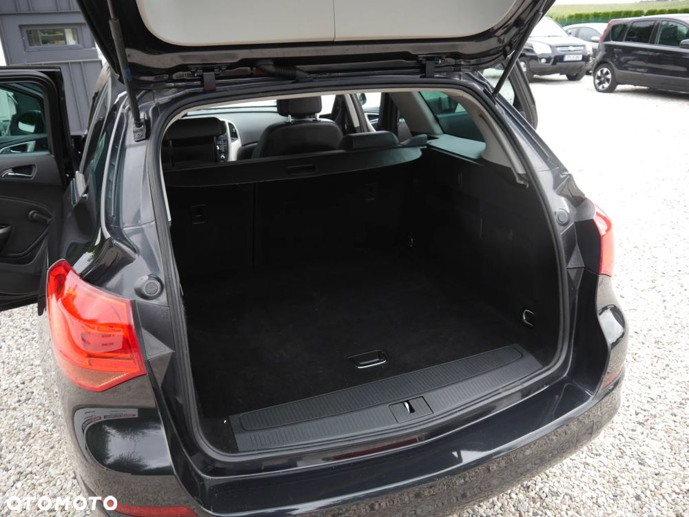 Opel Astra 1.6 150 Jahre - 17