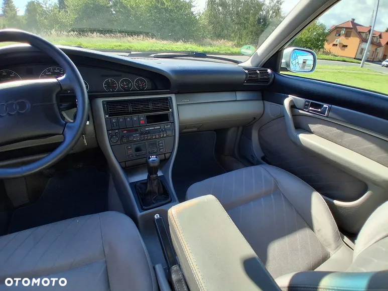 Audi A6 2.6 E - 13