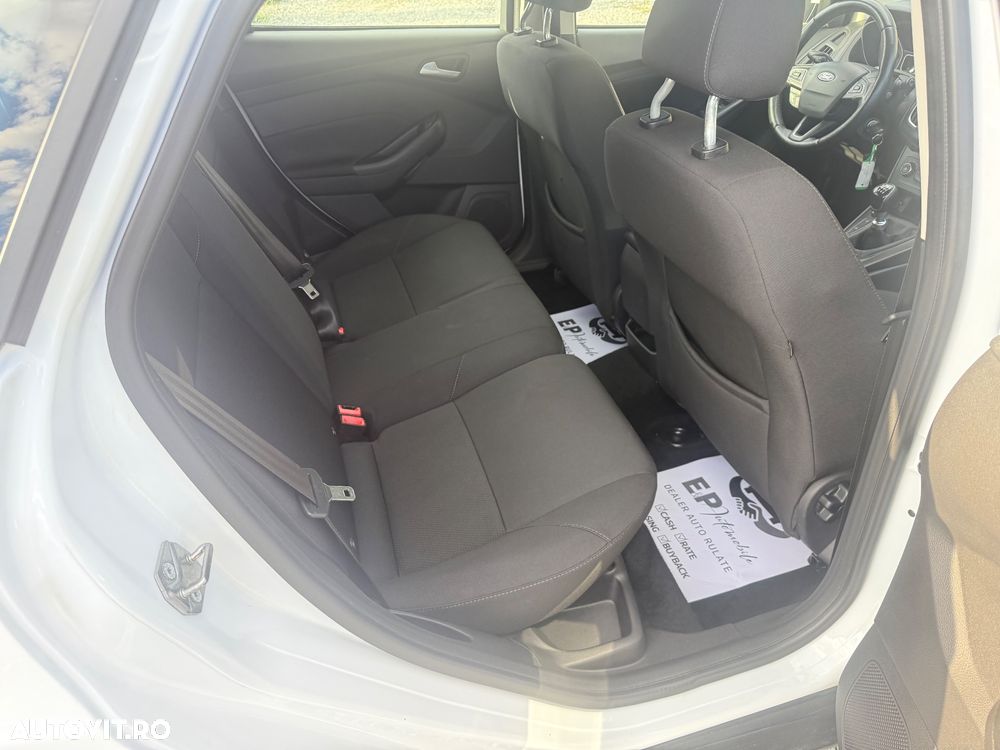 Ford Focus 1.5 TDCi Titanium - 8