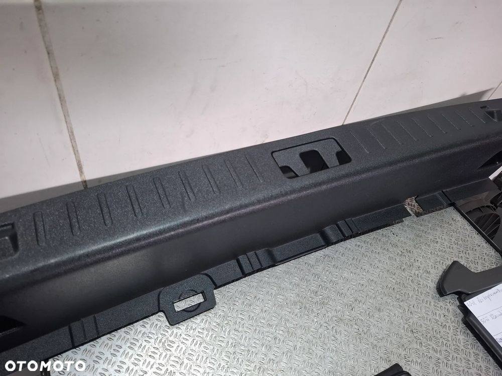 Osłona pasa bagażnika Volvo S60 II 2010 rok nr 31307102 - 2