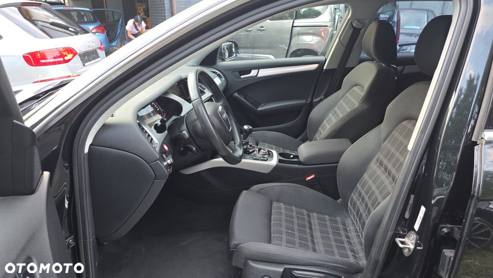 Audi A4 Avant 1.8 TFSI Ambiente - 14