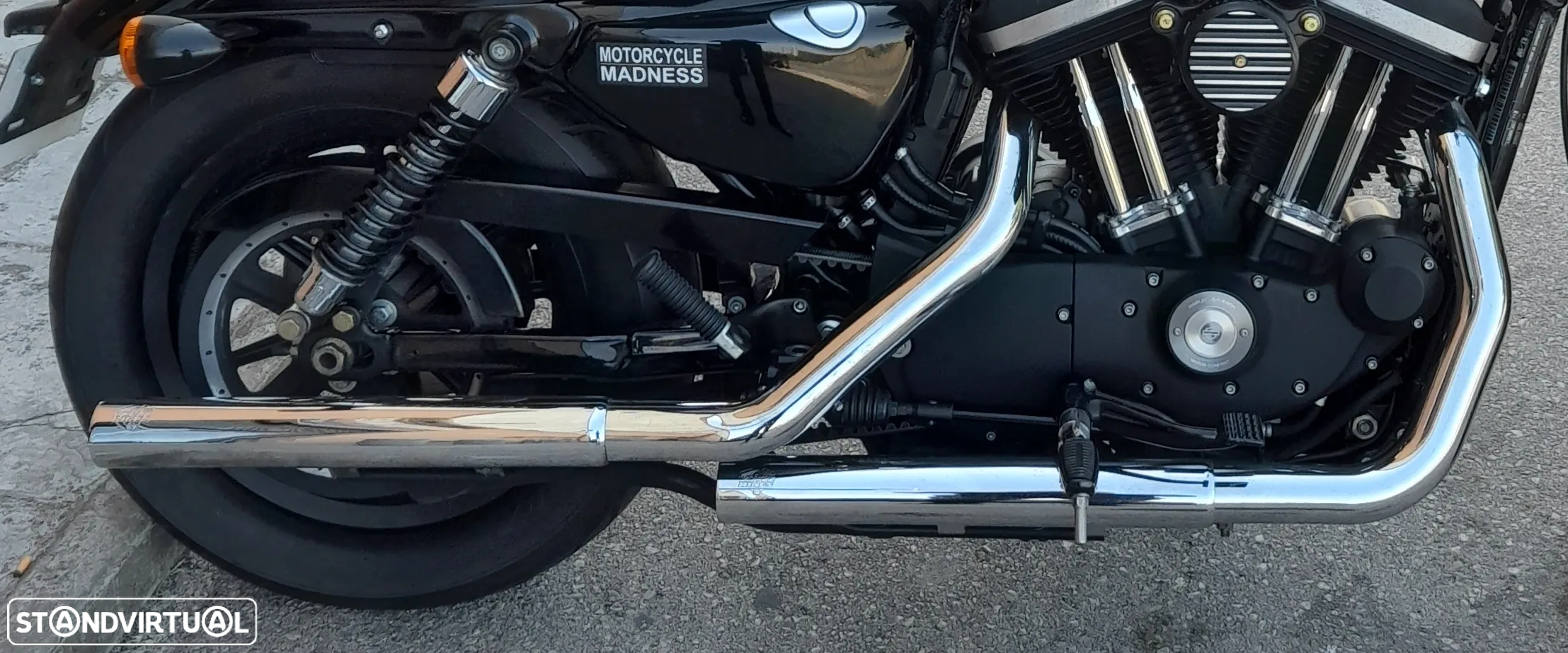 Harley-Davidson 883 XL 2 - 4