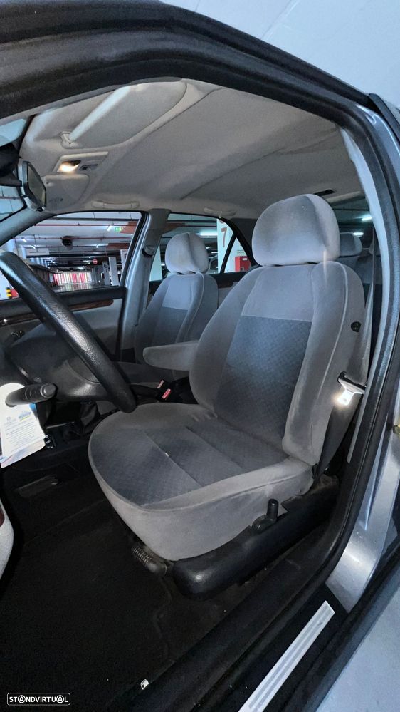 Peugeot 406 1.8 Executive - 6