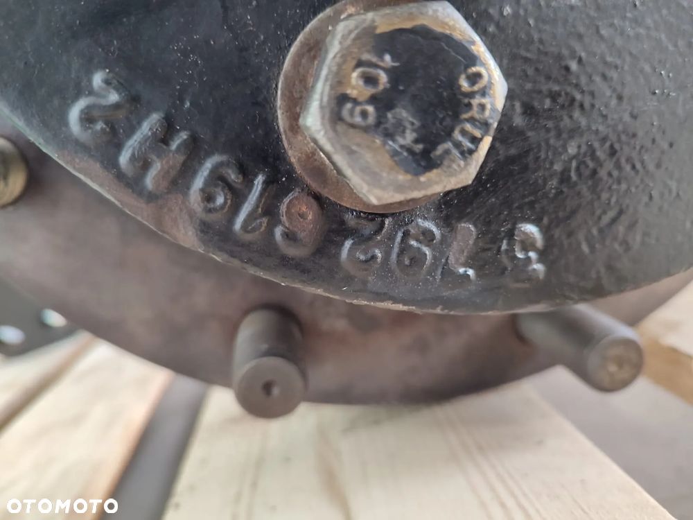 Zwolnica kompletna tylna 3580617M13 Massey Ferguson 8250 - 11