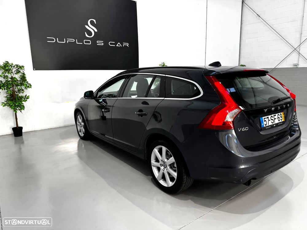 Volvo V60 2.0 D3 Momentum - 7
