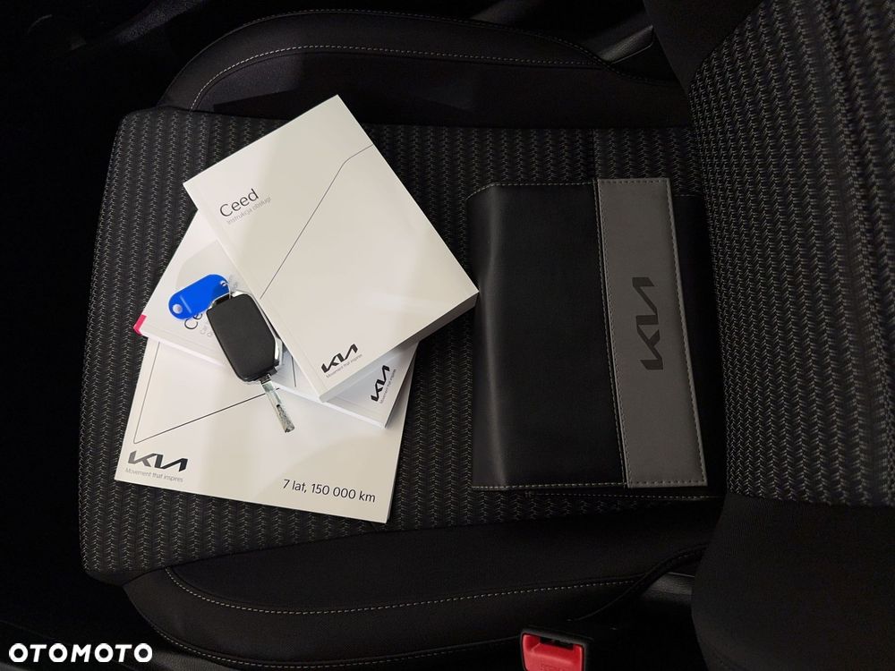 Kia XCeed - 32