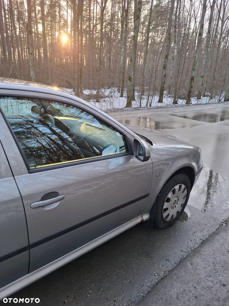 Skoda Octavia 1.6 Tour Classic - 5