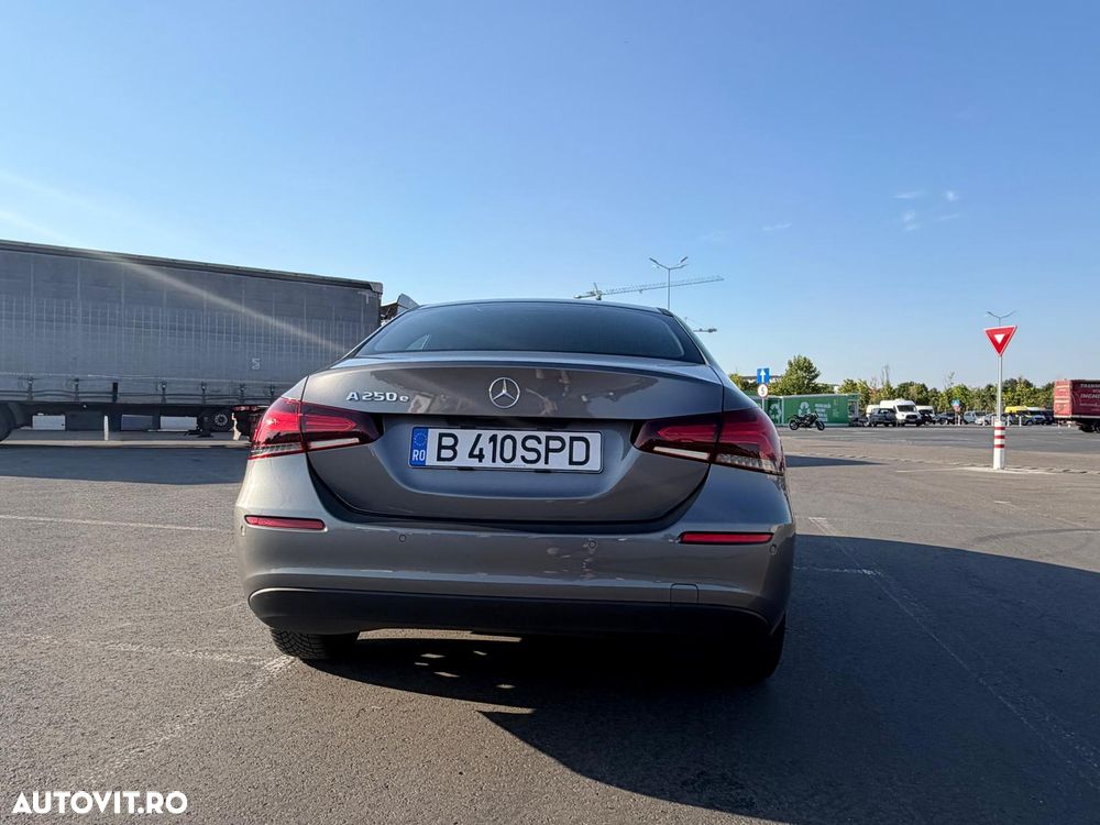 Mercedes-Benz A 250 e Aut. - 8