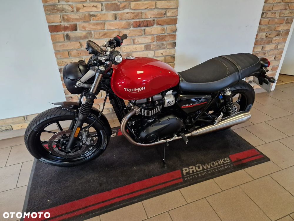 Triumph Street Twin - 8
