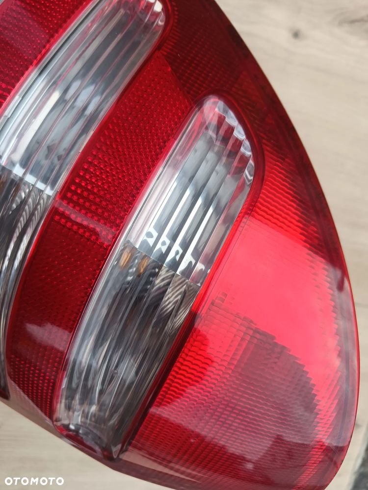 MERCEDES W203 C-KLASA KOMBI LAMPA TYL TYLNA LEWA PRAWA - 17