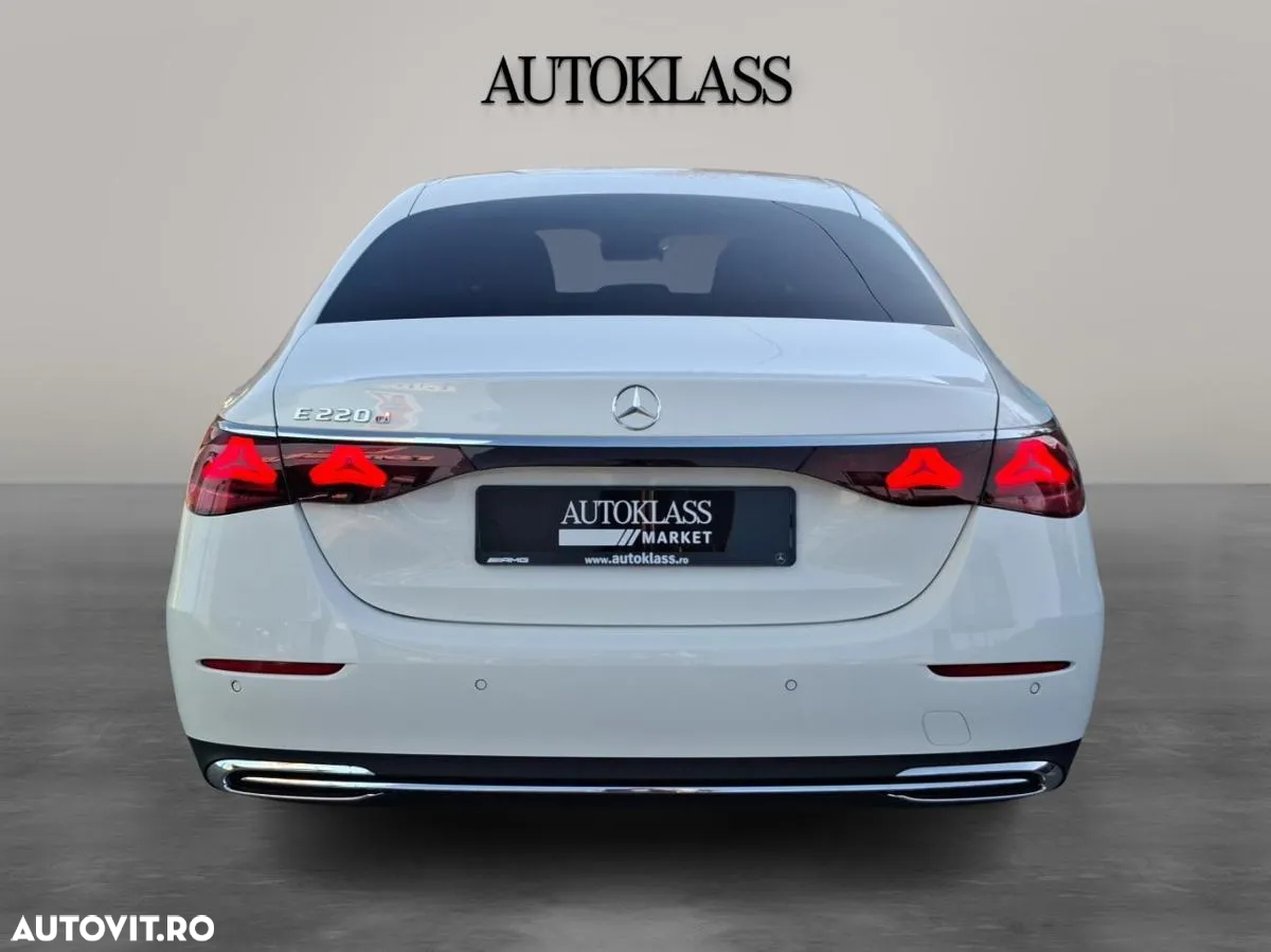 Mercedes-Benz E 220 d 4Matic 9G-TRONIC - 4