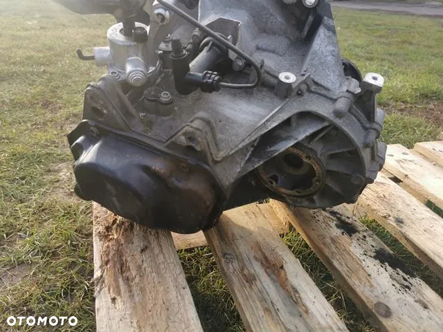 Skrzynia biegów JHV 1.6 FSI Seat LEON 2 SKODA  OCTAVIA VW GOLF V AUDI A3 8P - 6