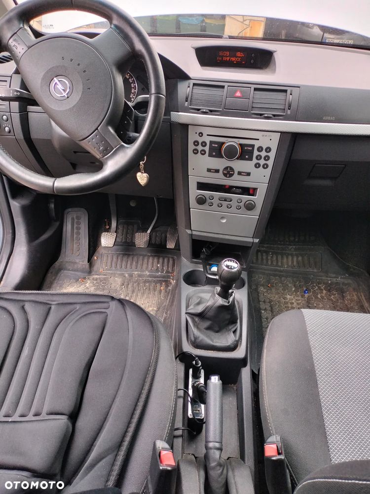 Opel Meriva - 12