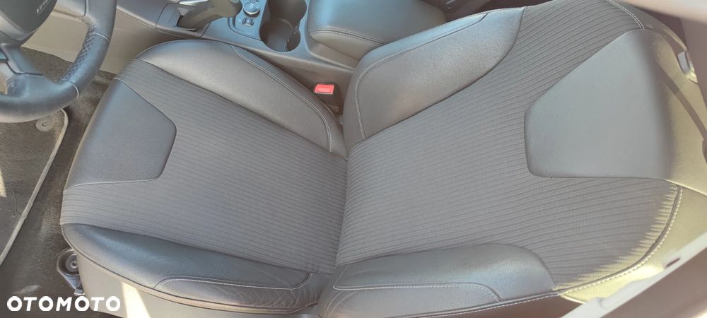 Ford Focus 1.6 EcoBoost Titanium - 8