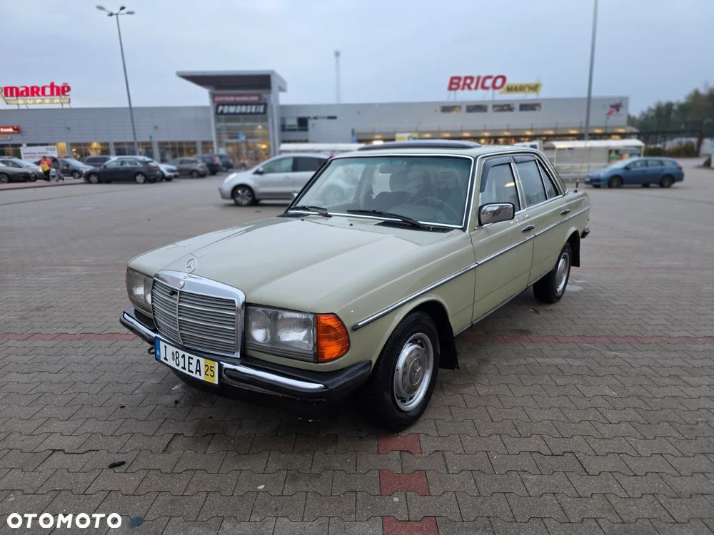Mercedes-Benz W123 - 2