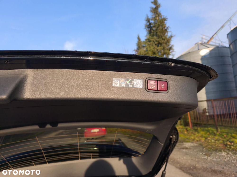 Mercedes-Benz Klasa C 200 d 9G-TRONIC Edition AMG Line - 16