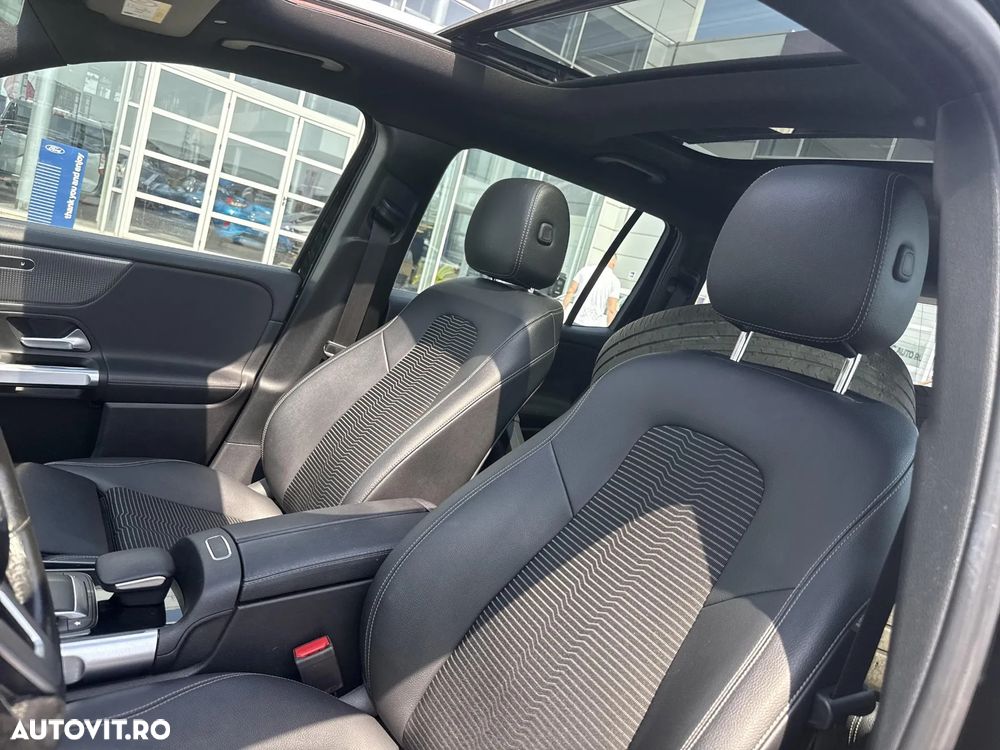 Mercedes-Benz GLB - 12