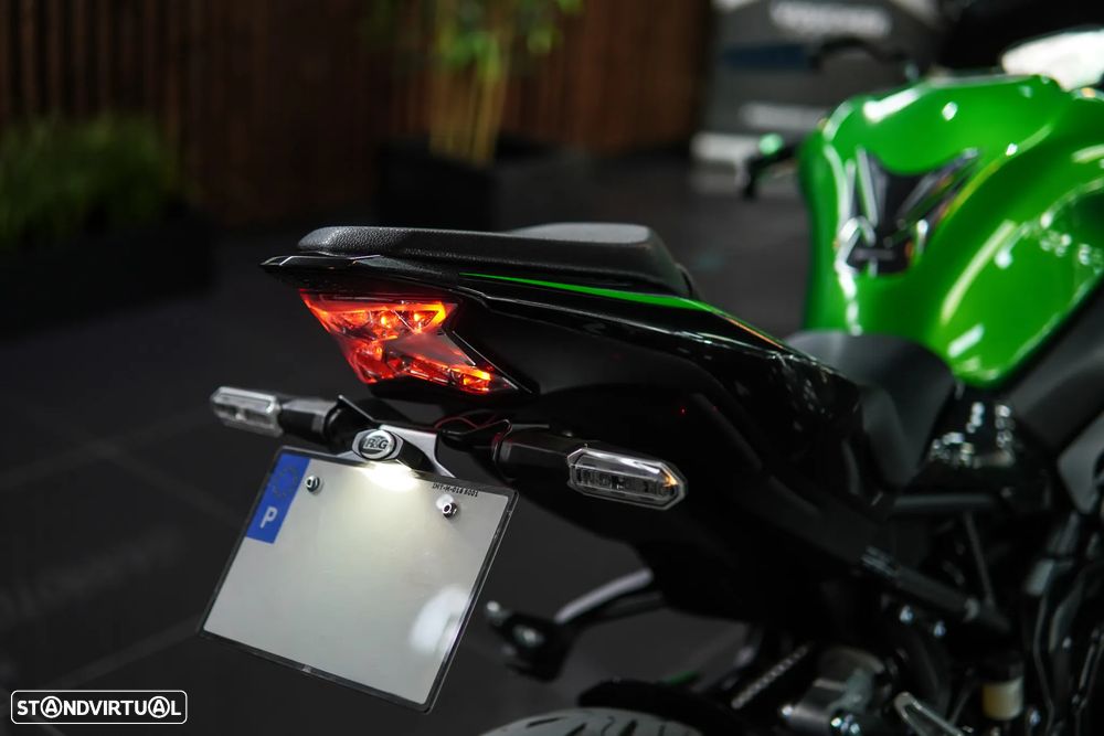 Kawasaki ZR 900 Akrapovic Full Titanium - 33