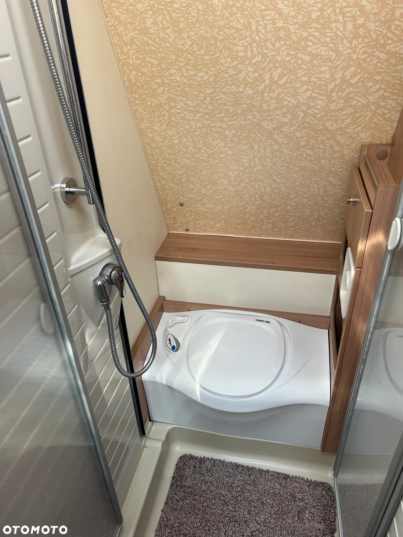 Burstner Averso Plus 410TS - 12