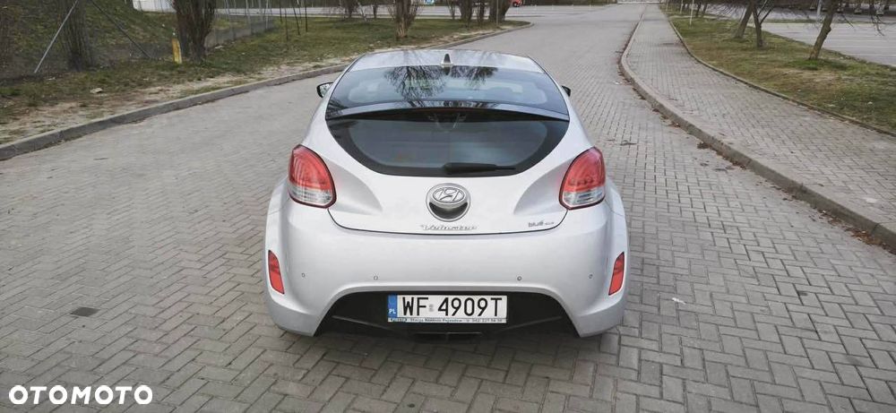 Hyundai Veloster 1.6 GDI Style - 14