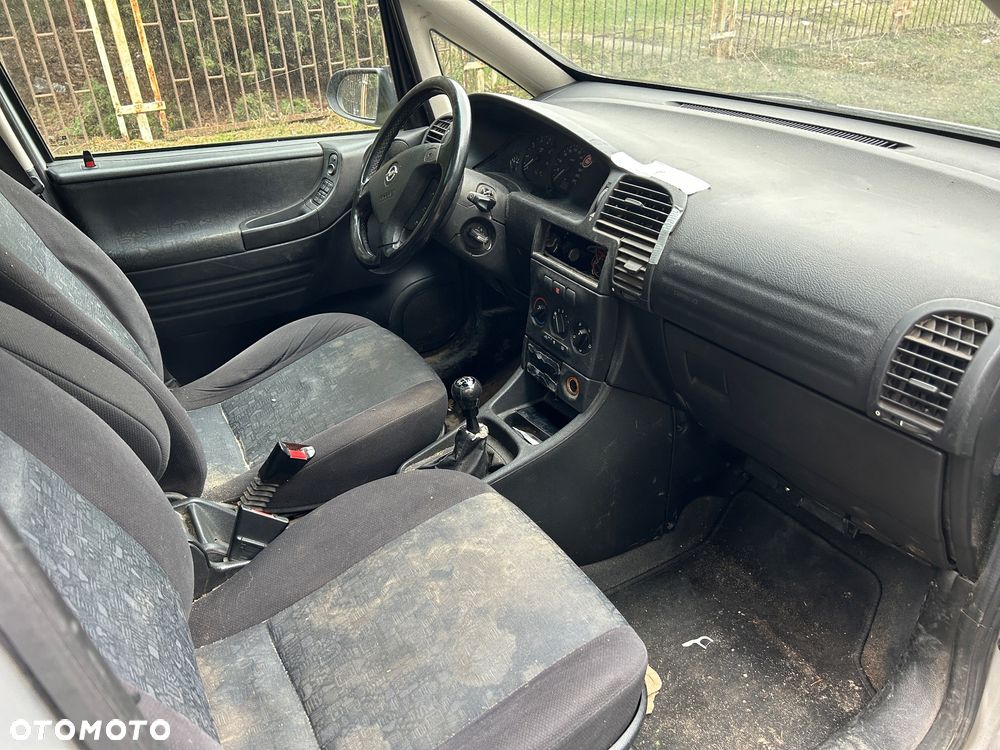 Opel Zafira 1.8 16V Elegance - 4