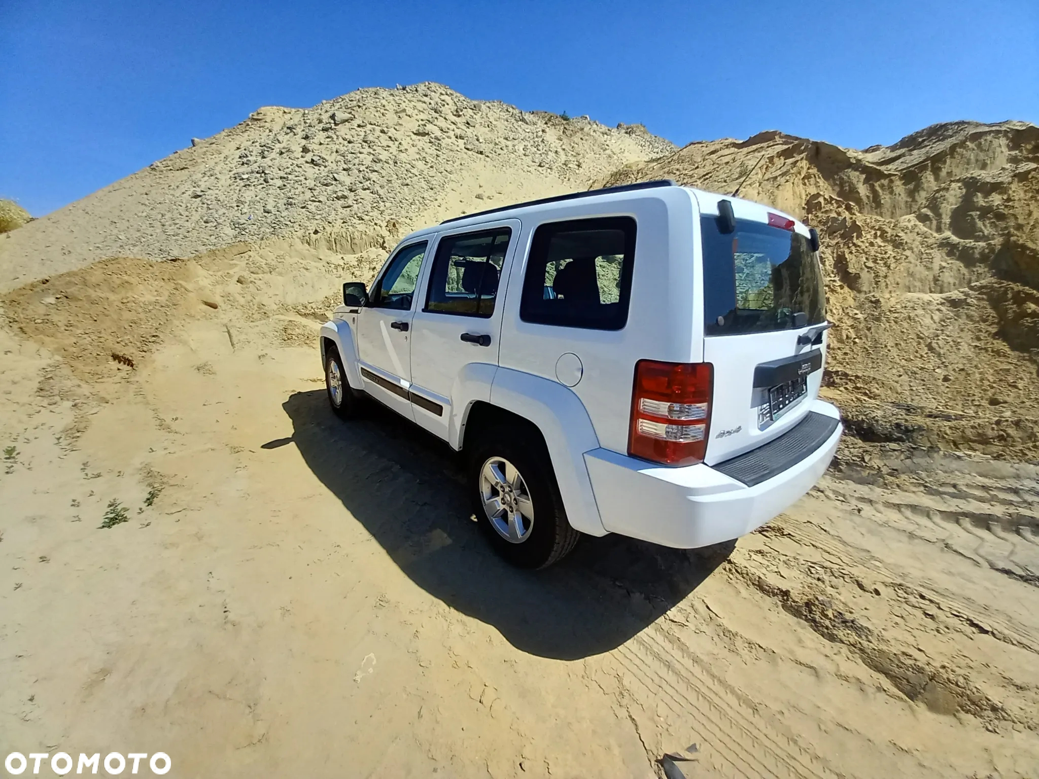 Jeep Liberty - 33