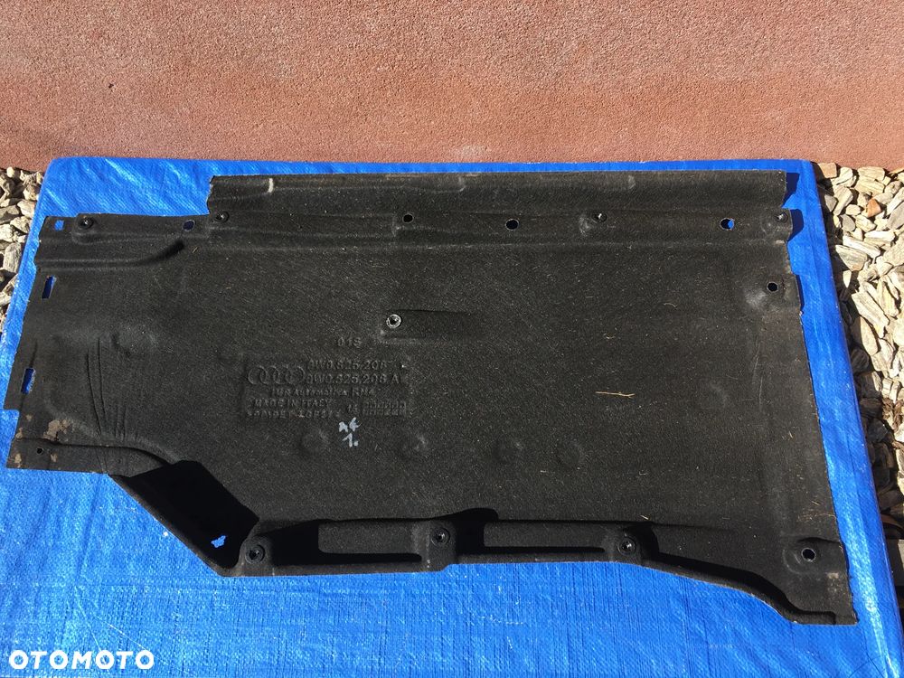 Audi A5 8W A4 B9 Osłona Podwozia Tył Prawa 8W0825208