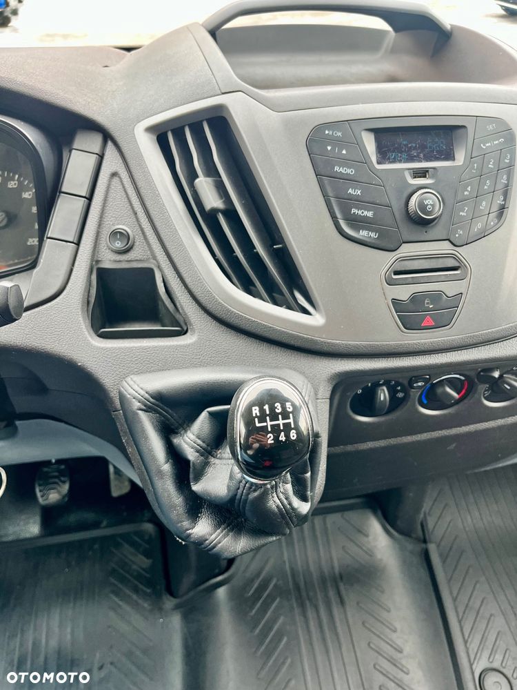 Ford Transit - 26