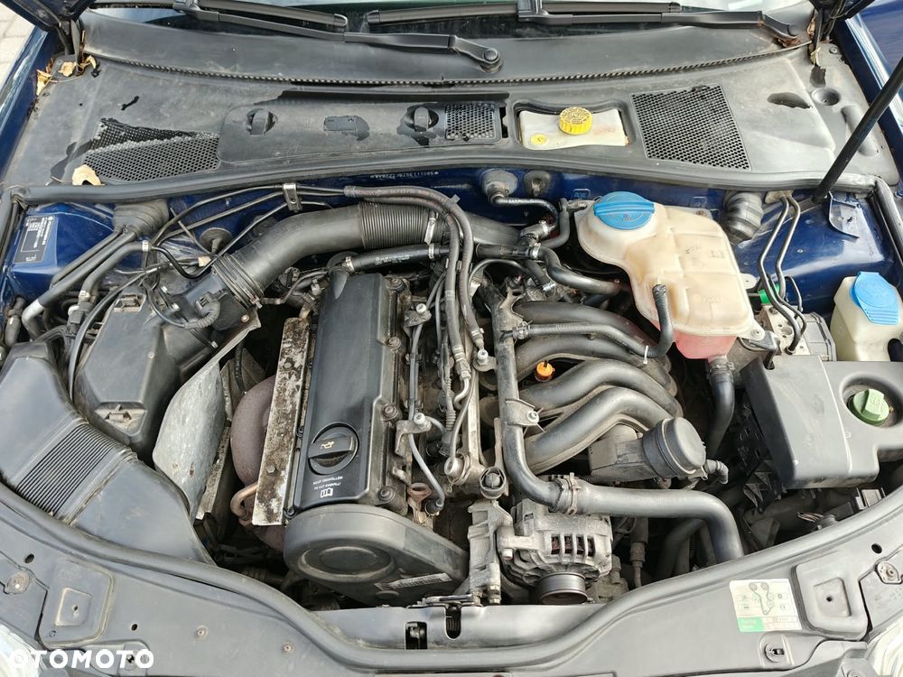 Volkswagen Passat Variant 1.6 Comfortline Family - 14