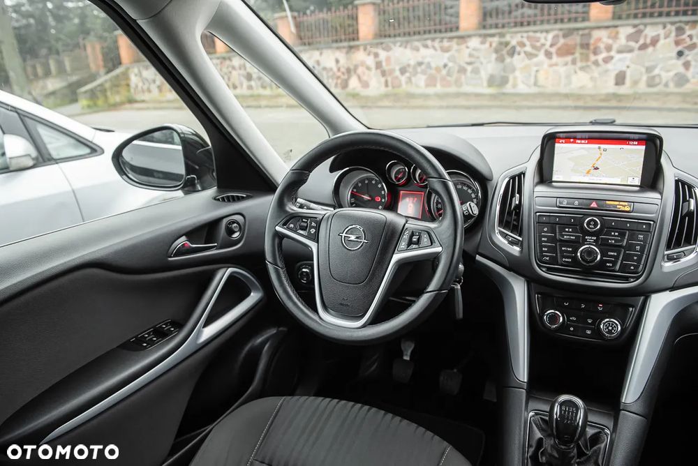 Opel Zafira - 27
