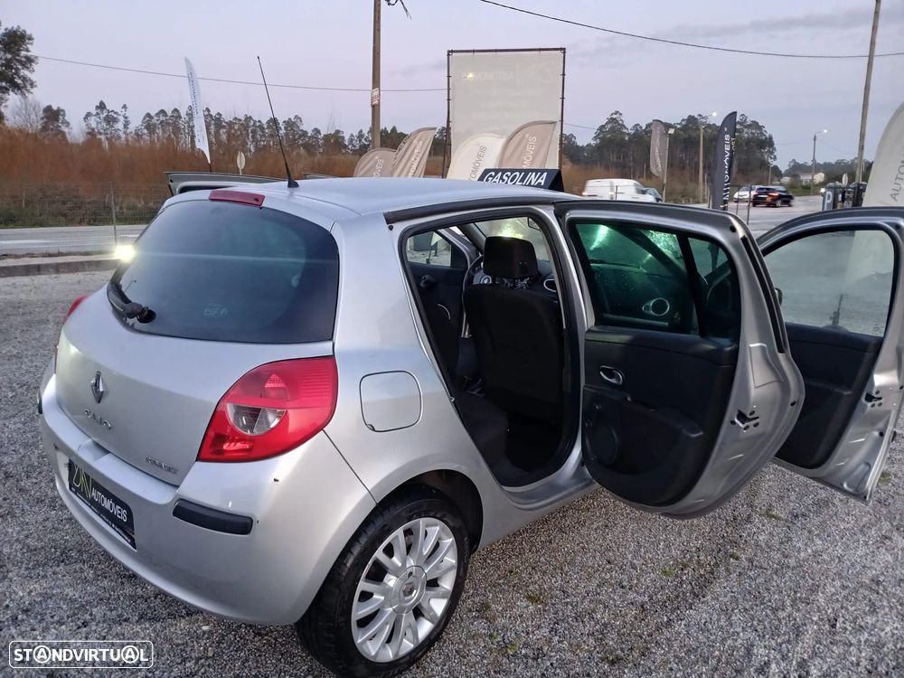 Renault Clio 1.2 16V Dynamique S - 10