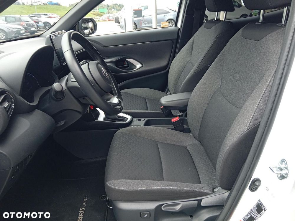 Toyota Yaris Cross - 15